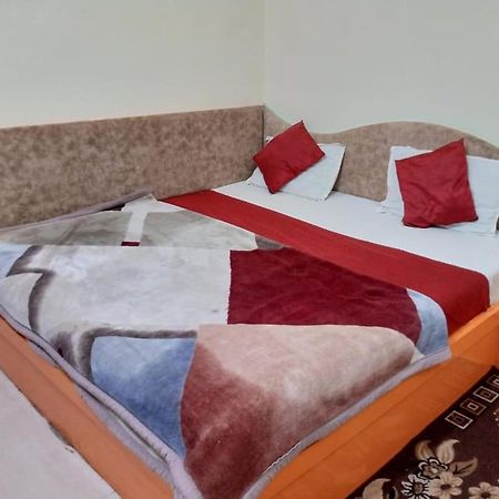 Hotel Amar Palace Pachmarhī Buitenkant foto