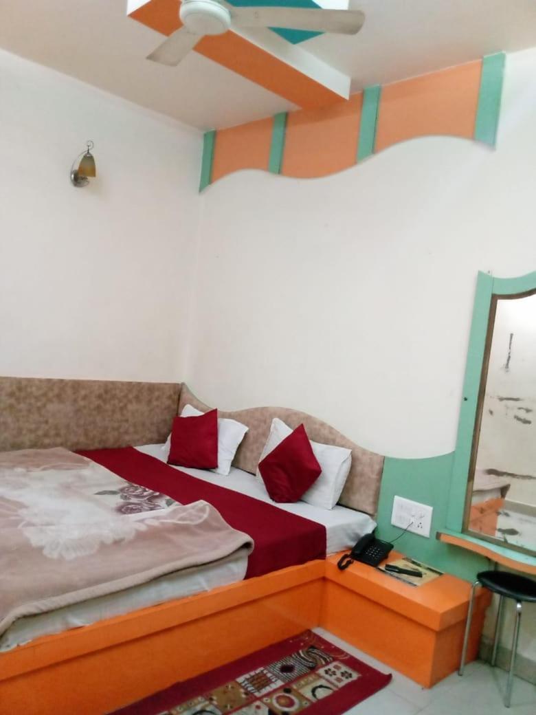 Hotel Amar Palace Pachmarhī Buitenkant foto