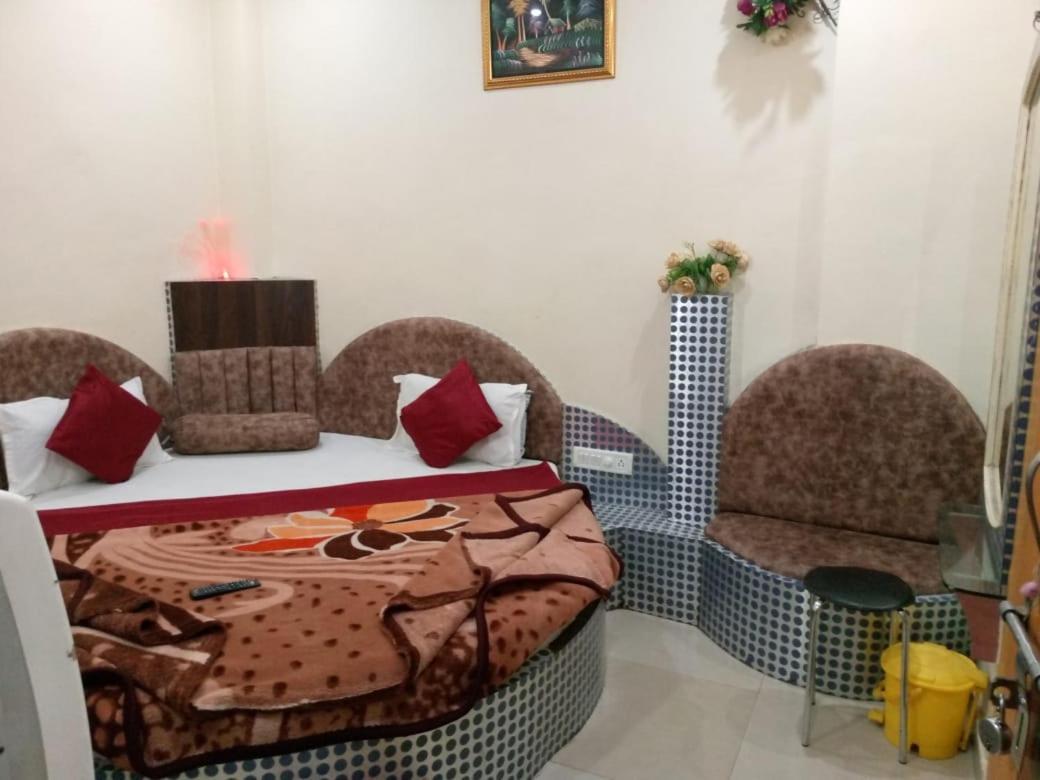 Hotel Amar Palace Pachmarhī Buitenkant foto