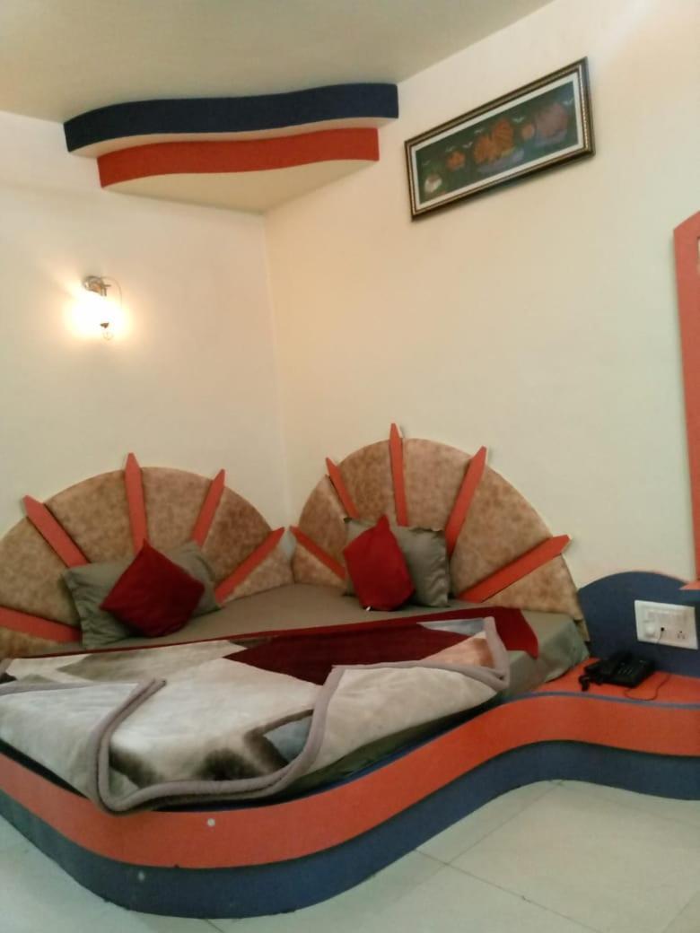 Hotel Amar Palace Pachmarhī Buitenkant foto