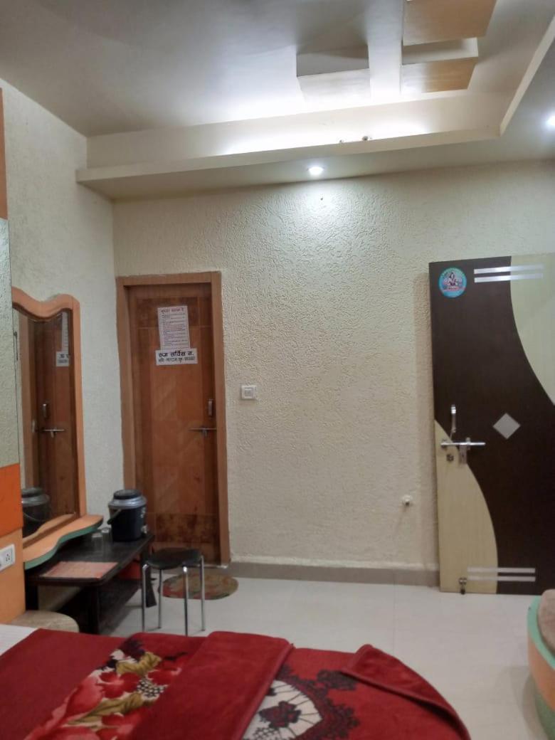 Hotel Amar Palace Pachmarhī Buitenkant foto