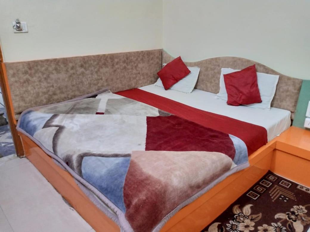 Hotel Amar Palace Pachmarhī Buitenkant foto