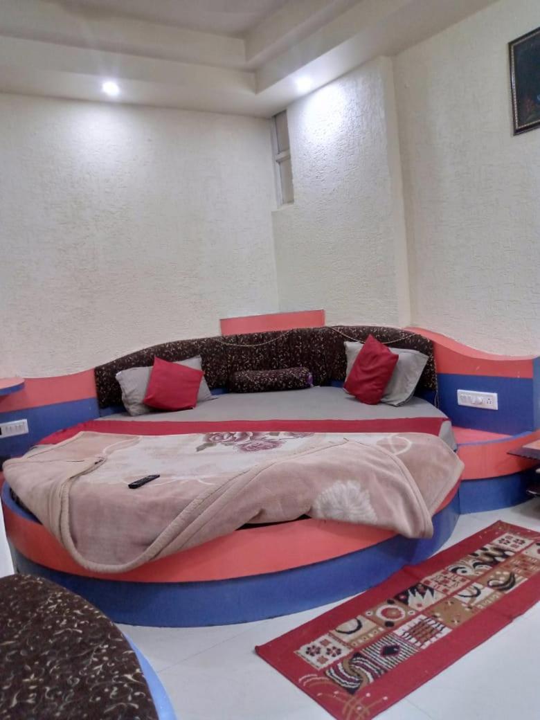 Hotel Amar Palace Pachmarhī Buitenkant foto
