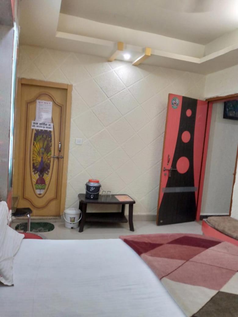 Hotel Amar Palace Pachmarhī Buitenkant foto